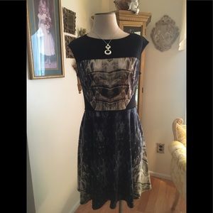 Vince Camuto Print sleeveless dress SZ 8